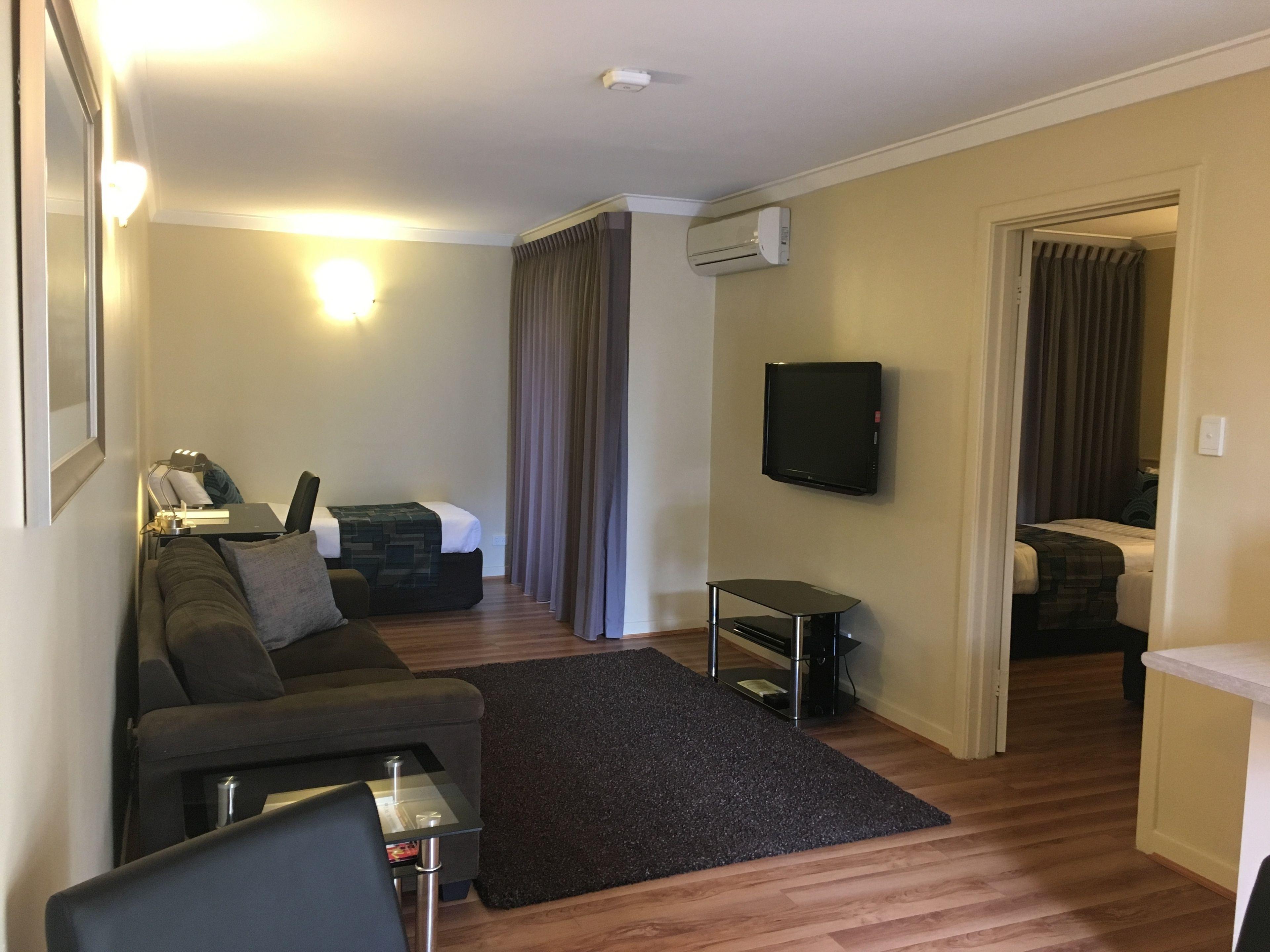The Peninsula Riverside Serviced Apartments — Photos 2