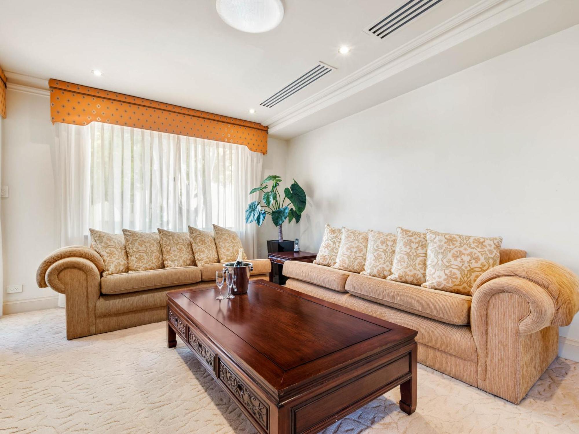 The Peninsula Riverside Serviced Apartments — Photos 3